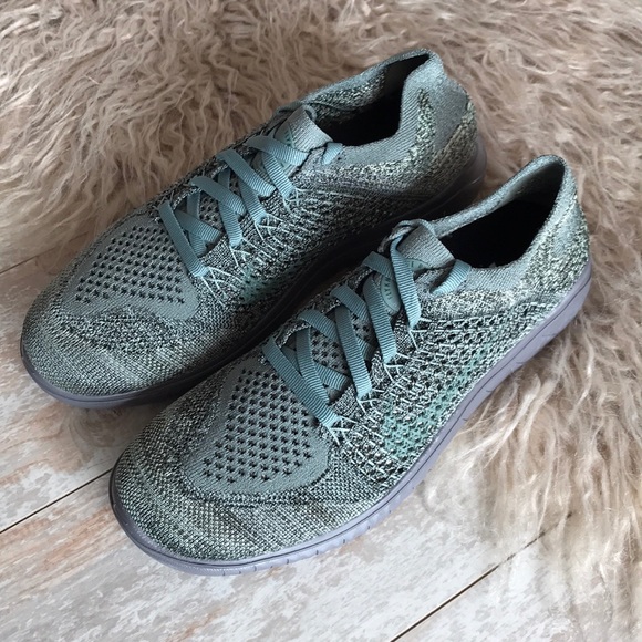 NWT Nike ID Custom Free RN Flyknit - Picture 3 of 7